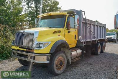 International 7600 Salvage Truck