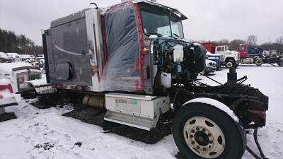 International 9300 Salvage Truck