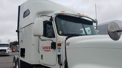 International 9400i Salvage Truck