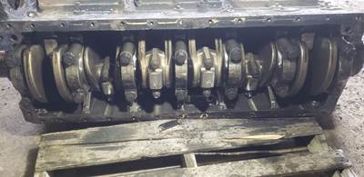 International 9900i Salvage Truck