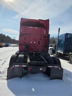 International LT625 Salvage Truck