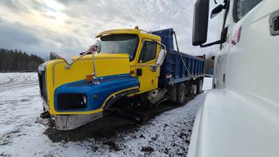 International Paystar 5600i Salvage Truck
