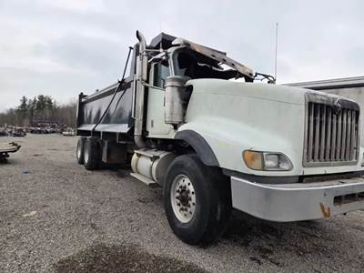 International Paystar 5900i Salvage Truck