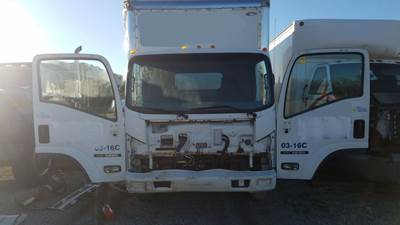 Isuzu NRR Salvage Truck