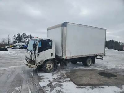 Isuzu NRR Salvage Truck