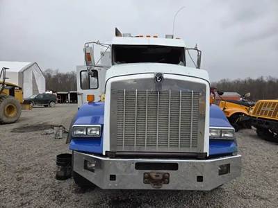 Kenworth T800 Salvage Truck