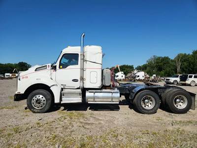 Kenworth T880 Salvage Truck