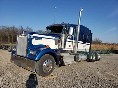 Kenworth W900 Salvage Truck