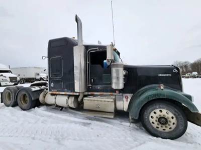 Kenworth W900 Salvage Truck