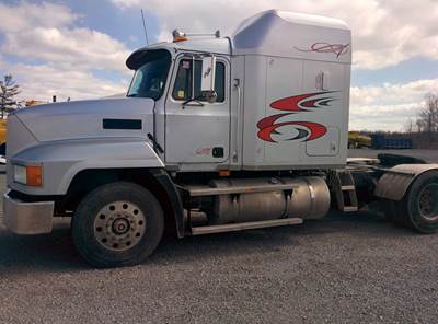 Mack CH613 Salvage Truck