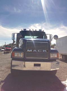 Mack CL700 Salvage Truck