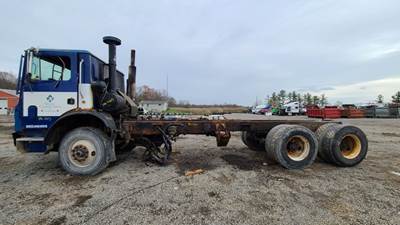 Mack MR688S Salvage Truck