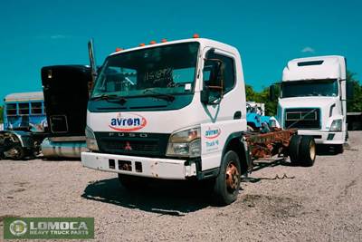 Mitsubishi FE85D Salvage Truck