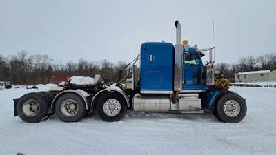 Peterbilt 367 Salvage Truck