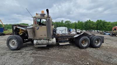 Peterbilt 378 Salvage Truck
