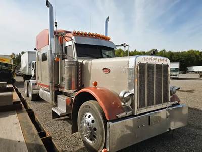 Peterbilt 379 Salvage Truck