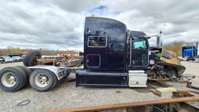 Peterbilt 386 Salvage Truck