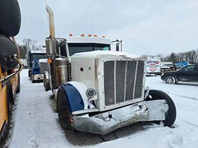 Peterbilt 388 Salvage Truck