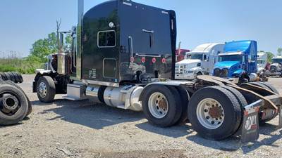 Peterbilt 389 Salvage Truck