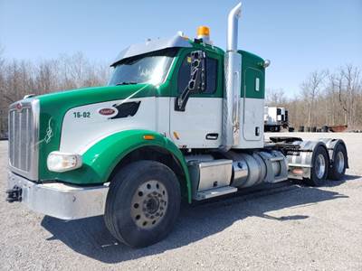 Peterbilt 567 Salvage Truck