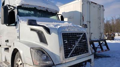 Volvo VNL Salvage Truck