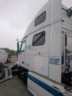 Volvo VNL Salvage Truck