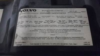 Volvo VNL Salvage Truck