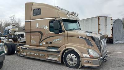 Volvo VNL Salvage Truck