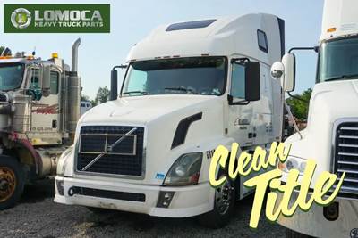 Volvo VNL Salvage Truck