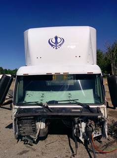 Volvo VNM Salvage Truck