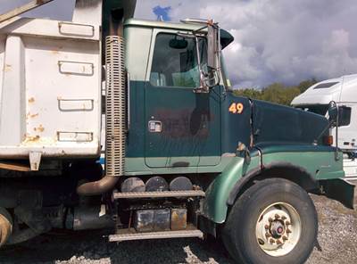 Volvo WG Salvage Truck