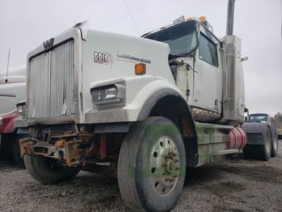 Western Star 4900FA Salvage Truck