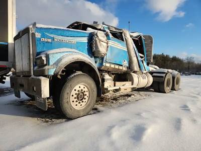 Western Star 4900FA Salvage Truck