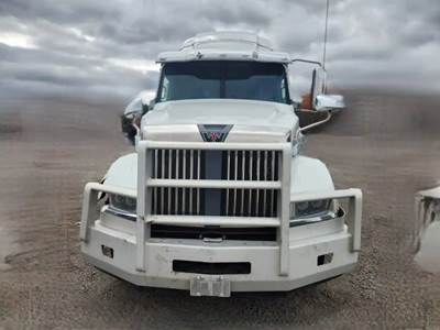 Western Star 5700 Salvage Truck