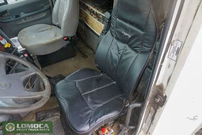 Freightliner Columbia 120 Left Seat