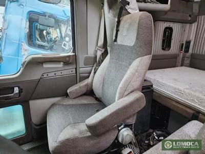 Kenworth T660 Right Seat