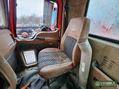 Mack Granite GU813 Right Seat for a 2009 Mack GU813