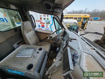 Sterling M8500 Left Seat for a 2002 Sterling M8500 Acterra