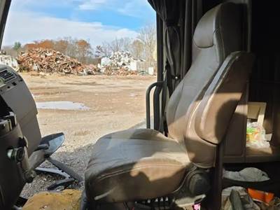 Volvo VNL Right Seat