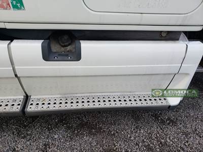 Freightliner Cascadia 125 Left Fairing