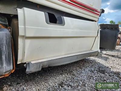 Freightliner Cascadia 125 Left Fairing