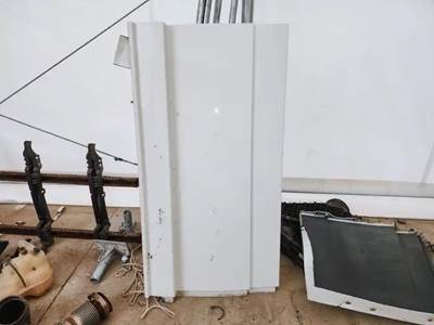 Freightliner Cascadia 126 Right Fairing