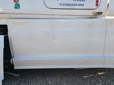 Freightliner Cascadia 126 Left Fairing