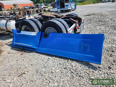 Freightliner Cascadia Left Fairing for a 2018 Freightliner Cascadia 123