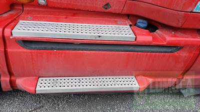 International ProStar Left Fairing