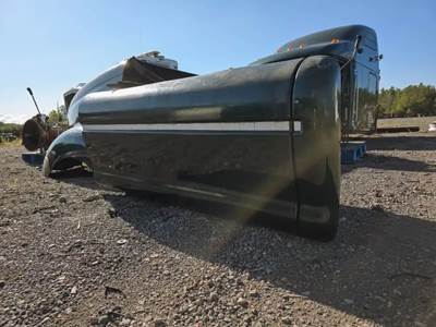 Peterbilt 387 Left Fairing
