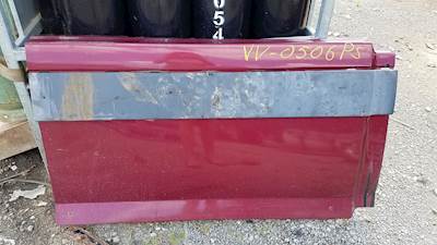 Volvo VNL Right Fairing