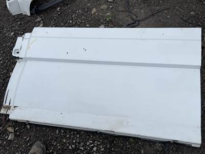 Volvo VNL Left Fairing