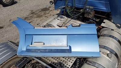 Volvo VNL Left Fairing