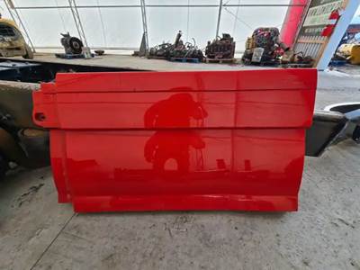 Volvo VNL Left Fairing